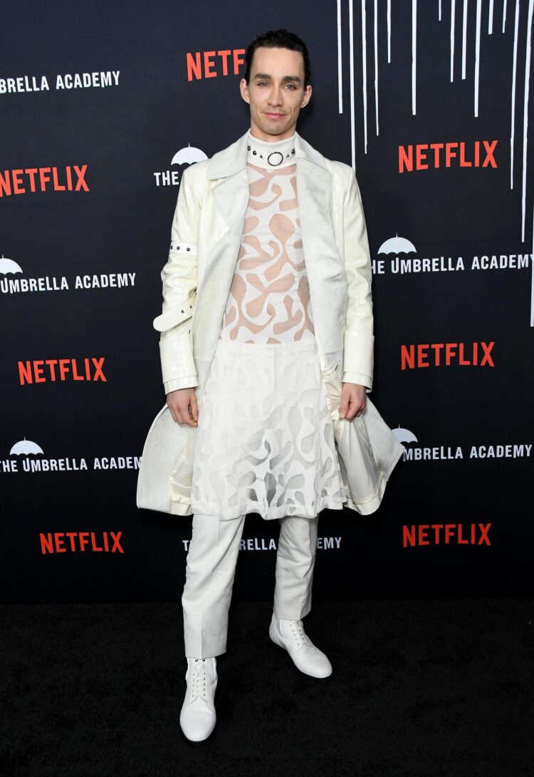 Robert Sheehan