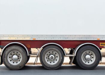 Truck with six wheels