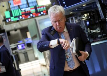 Dow Jones Market Zoom (April 22):