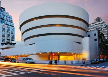 Guggenheim Museum on New York's 5th Avenue