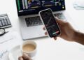 Trading on mobile and laptop