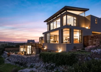 Luxury House - FintechZoom