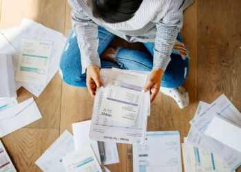 spending-plan-check-bills-for-must-haves | FintechZoom
