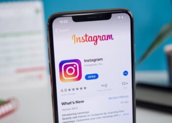 Instagram app on Smartphone | FintechZoom