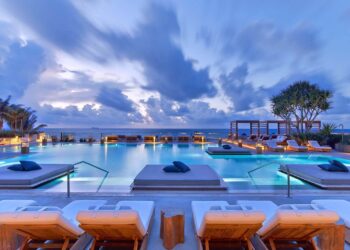 Hotel South Beach Pool | FintechZoom