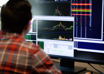 Monitor Your Trades | FintechZoom