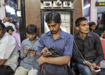 India Bans Chinese Lending Apps: What You Need To Know | Fintechzoom