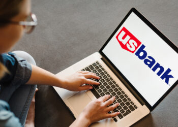 US Bank on laptop | FintechZoom
