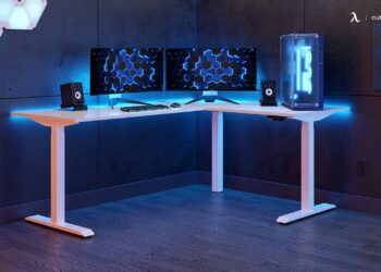 White setup desk | FintechZoom