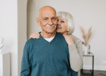Retired Couple | FintechZoom