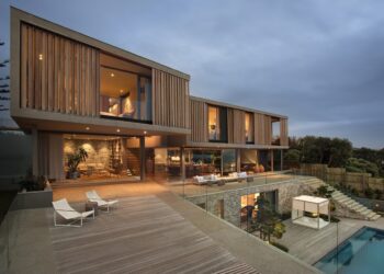 Wooden modern house | FintechZoom