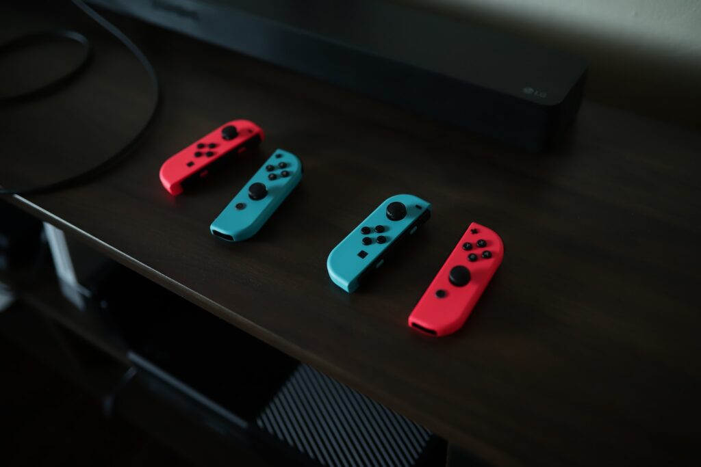 Two pairs of Nintendo Switch controllers | FintechZoom