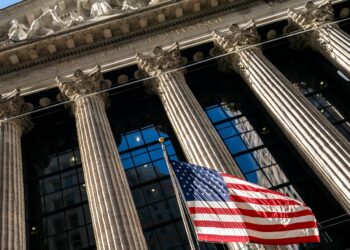 How to invest in us stocks | FintechZoom