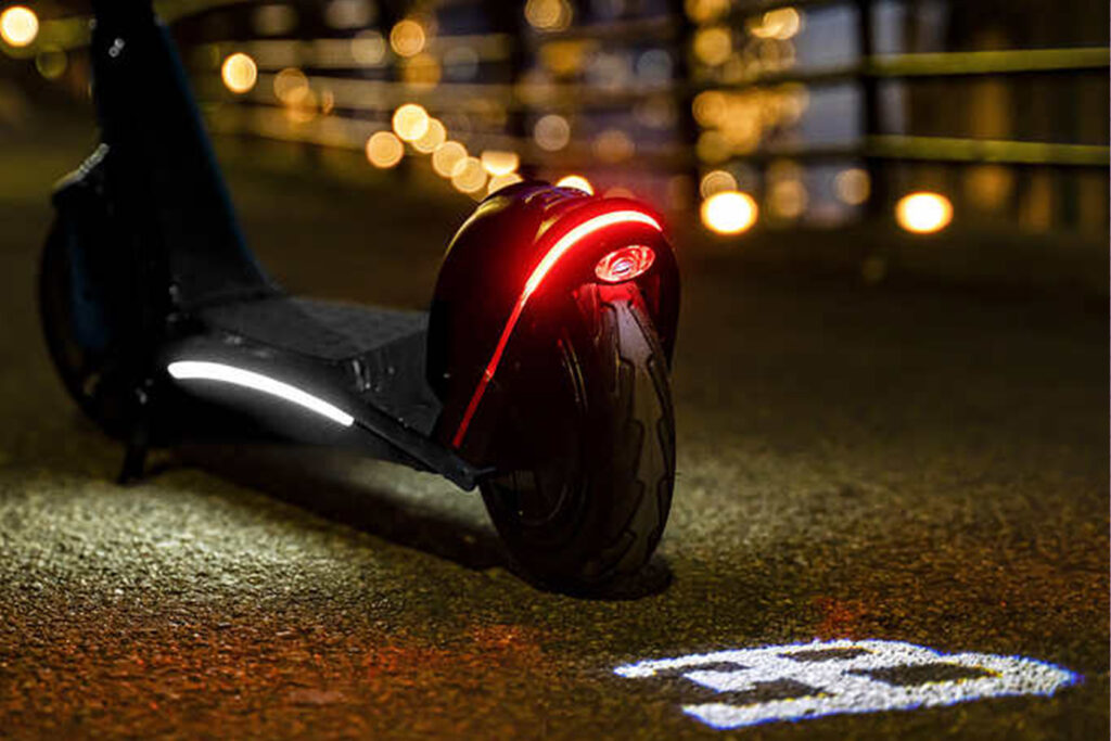 Bugatti Scooter boasts an elegant and aerodynamically sophisticated design | FintechZoom