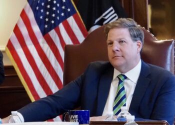 New Hampshire governor | FintechZoom