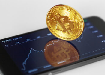 Crypto bitcoin over mobile | FintechZoom