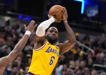 LA Lakers | FintechZoom
